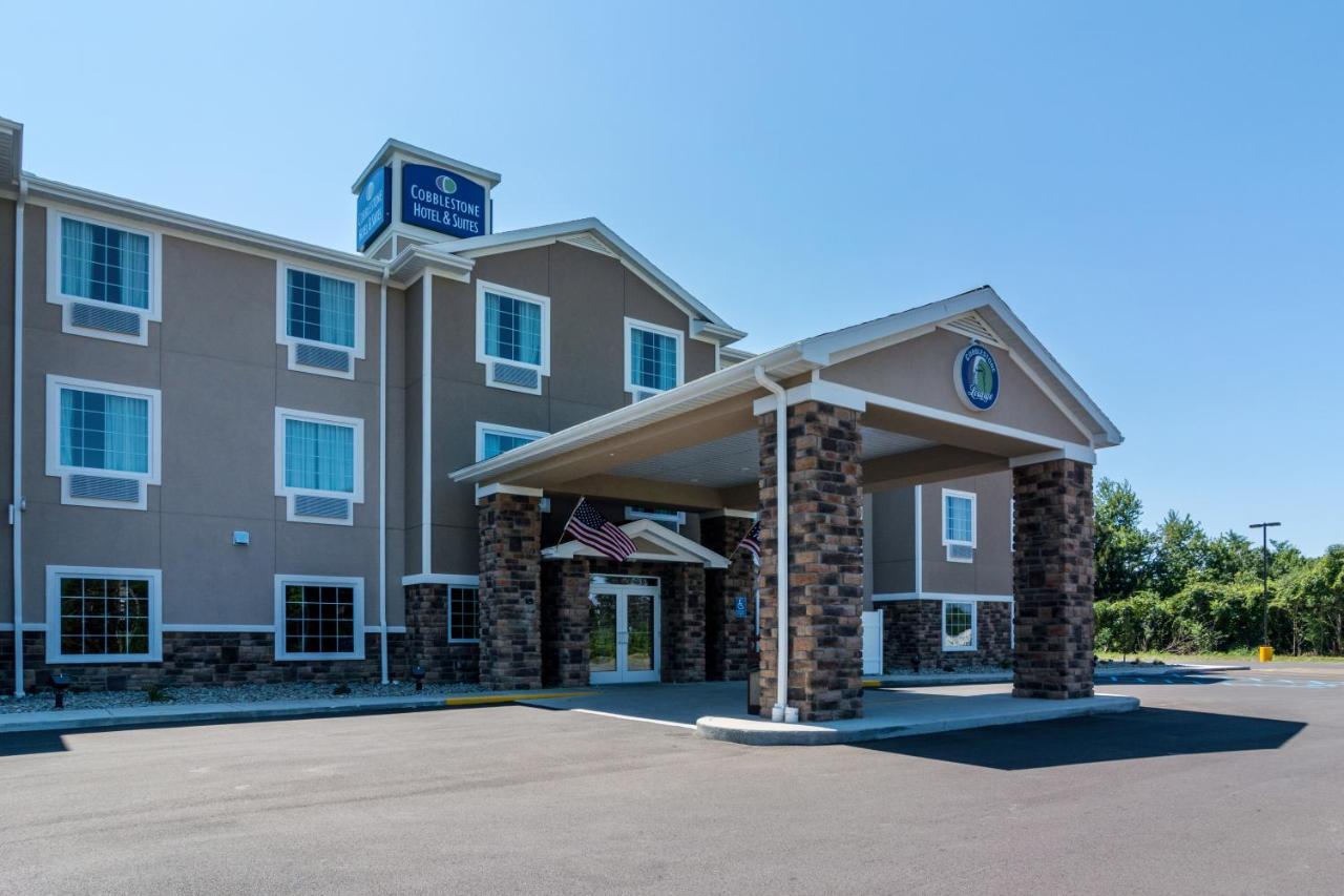 Cobblestone Hotel & Suites - Torrington Ngoại thất bức ảnh