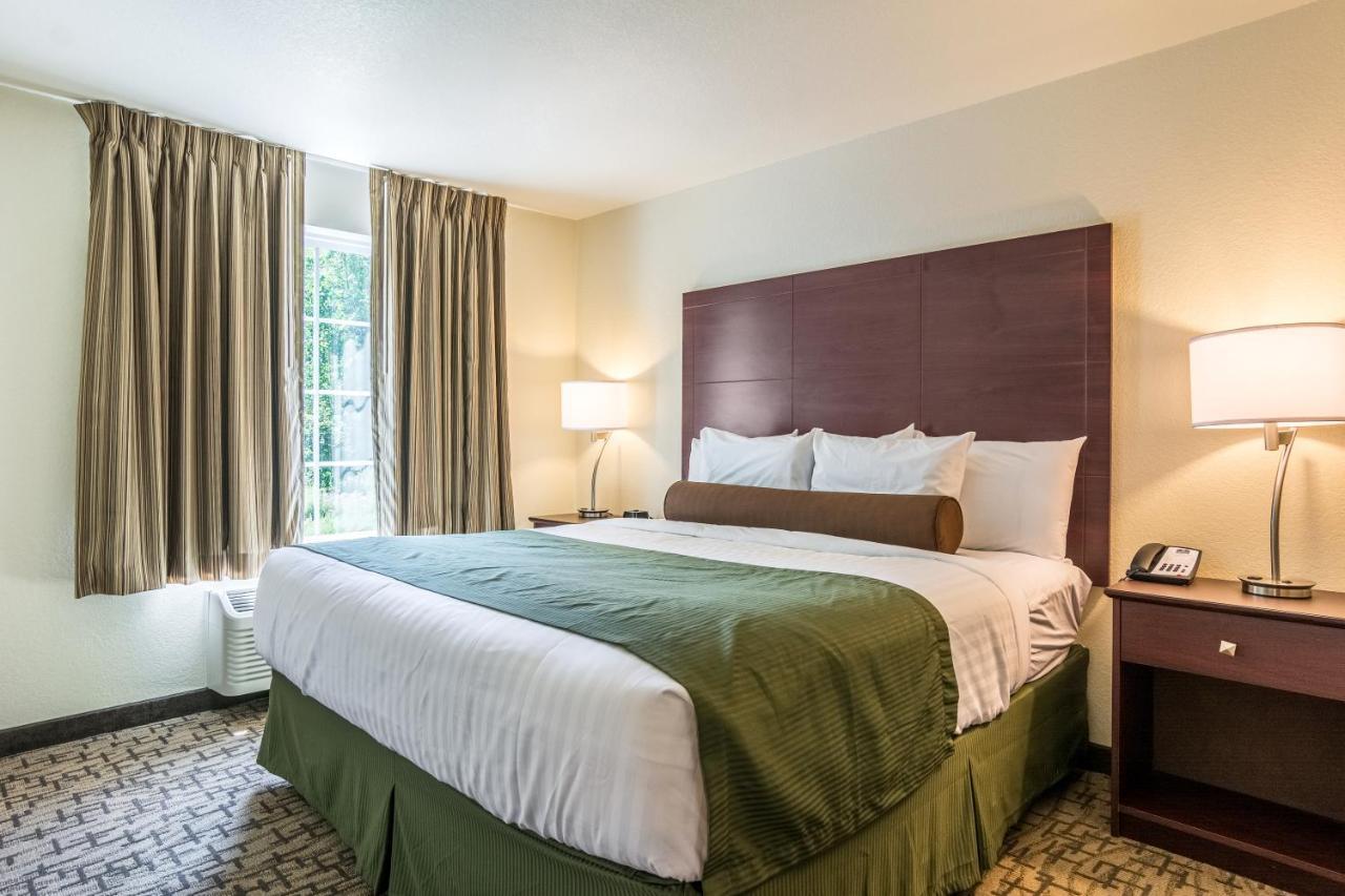 Cobblestone Hotel & Suites - Torrington Ngoại thất bức ảnh