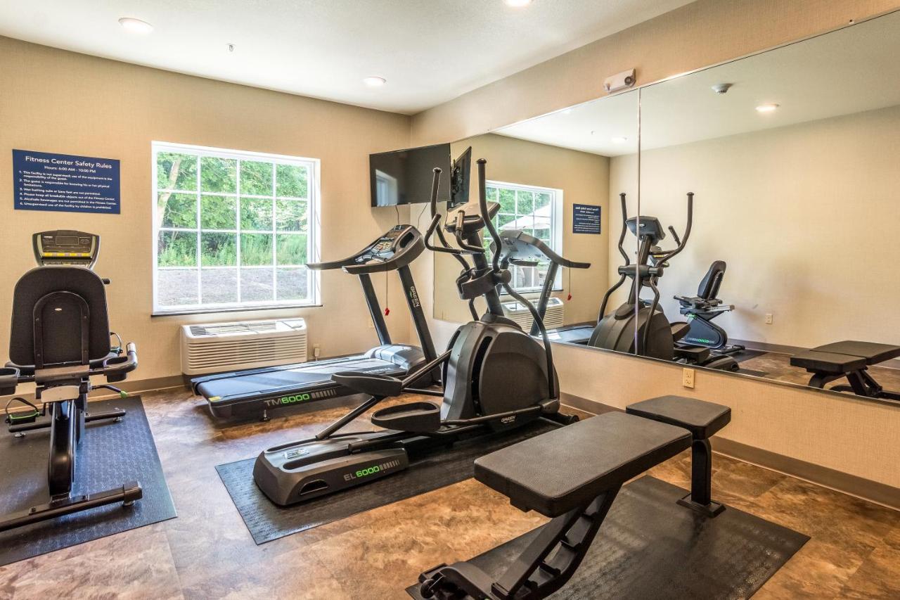 Cobblestone Hotel & Suites - Torrington Ngoại thất bức ảnh