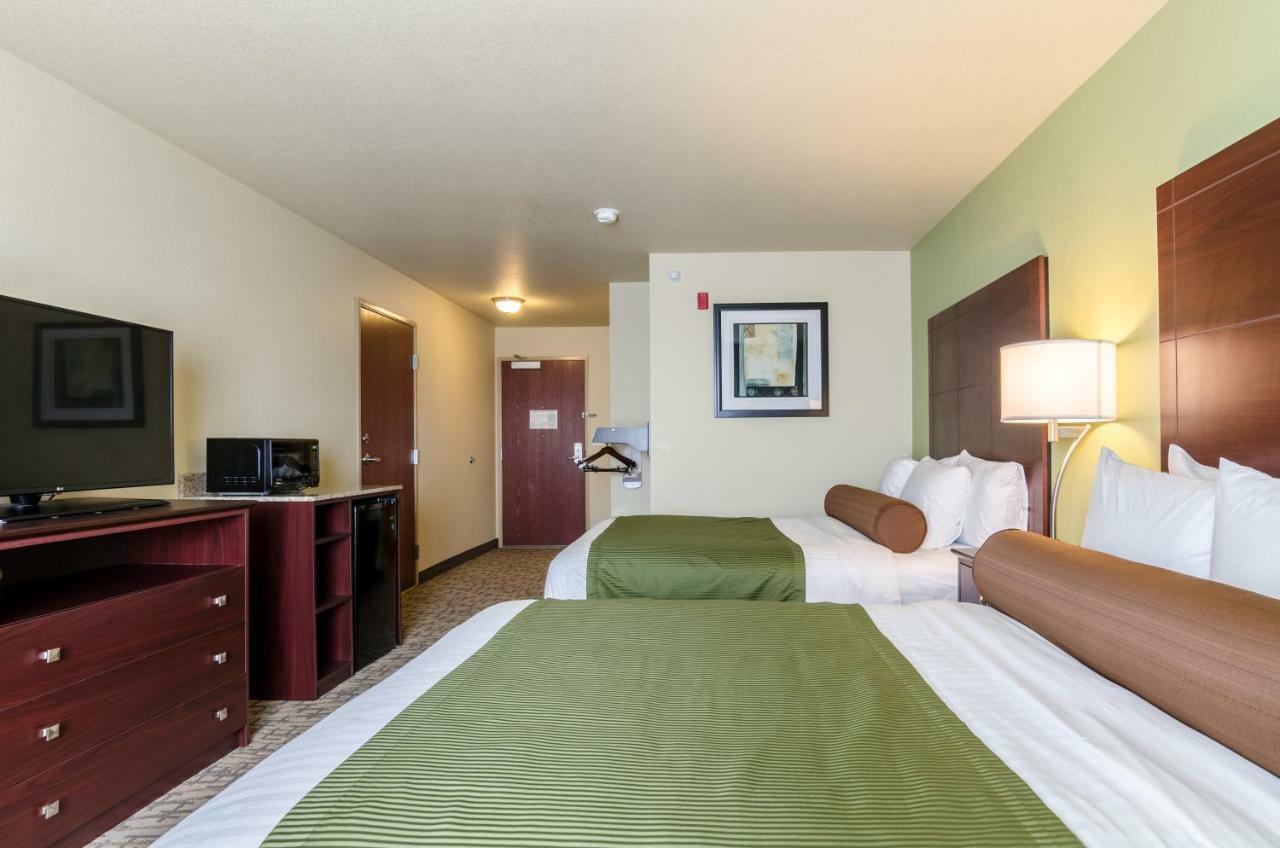 Cobblestone Hotel & Suites - Torrington Ngoại thất bức ảnh